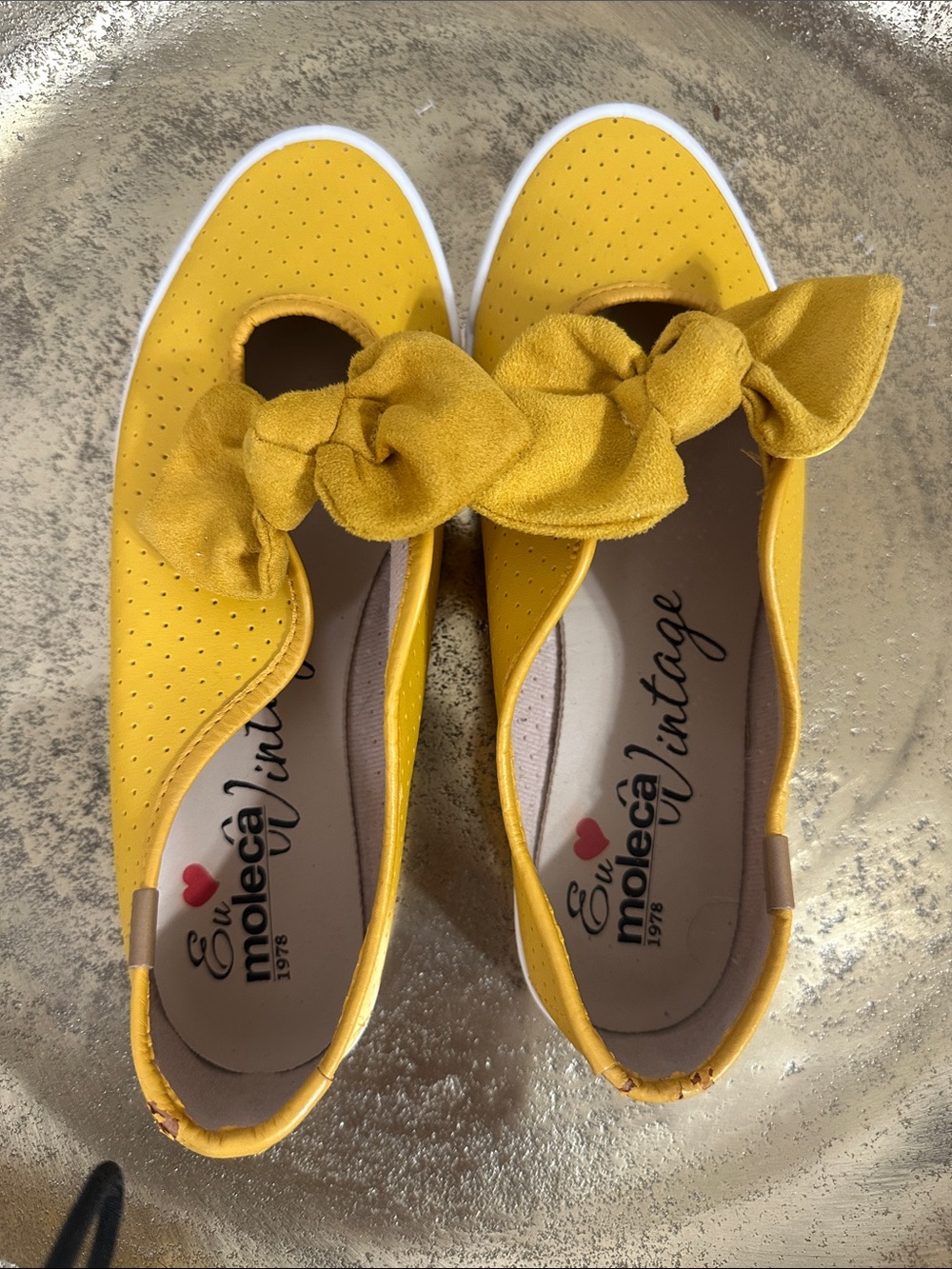 Moleca Vintage Women's Yellow Bow Slip-On Flats